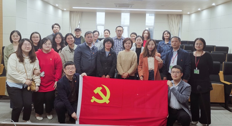 学‘四史’ 悟初心 促交流——美术学院与人文与社会科学研究院联合党支部活动纪实